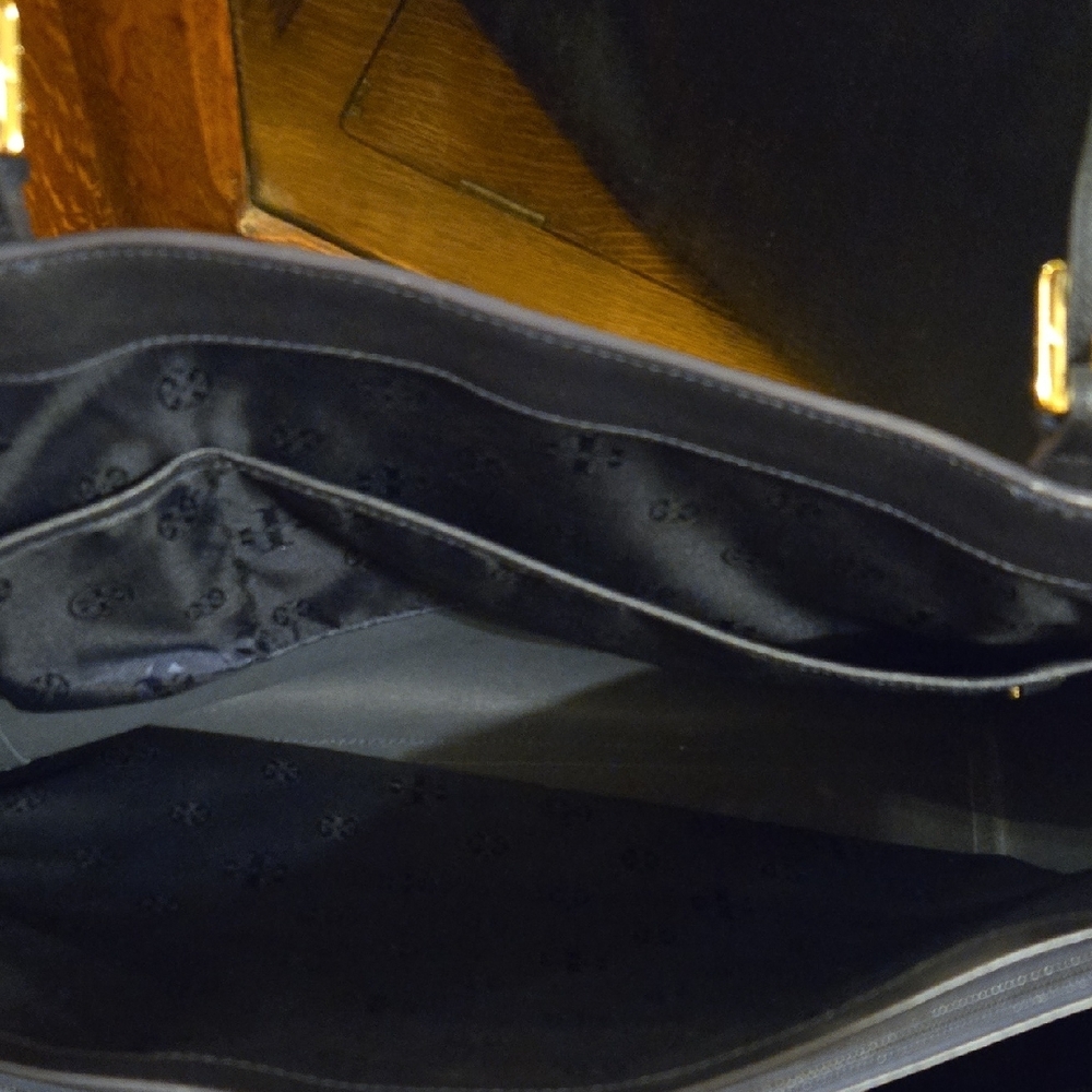 Tory Burch Navy Blue Robinson Saffiano Tote Bag - Picture 7 of 9